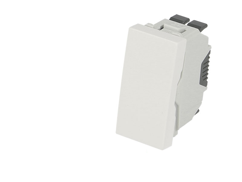 Poussoir simple ½ module Efapel Quadra & Latina (45x45)