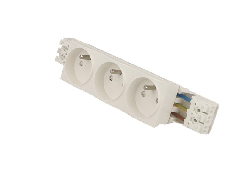 Bloc de prise triple blanche enclipsable