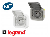 Prise de courant 16A 2P+T Legrand Plexo™ composable