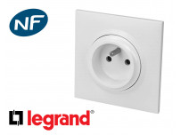 Prise électrique Legrand Dooxie™ Easyréno complète