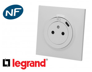 Prise électrique Legrand Dooxie™ surface + USB type C complète