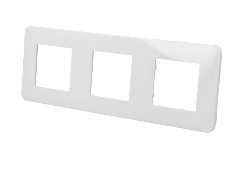 Plaque de finition blanche triple Efapel Latina